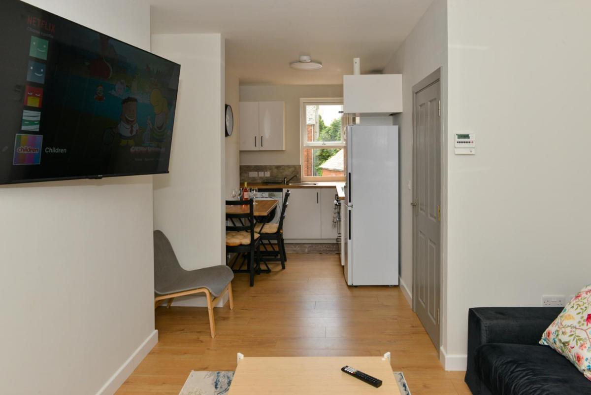 Esterville Apartments 1 And 2 Bedrooms Hot Tub Availability Belfast Exterior foto